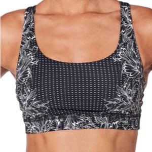 Lululemon energy Bra size 6
